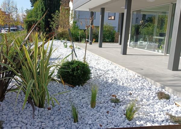 Ciottolo bianco carrara 40/60 mm - Arezzo