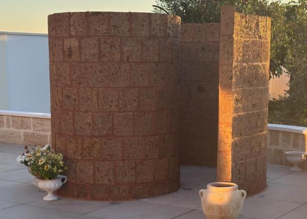 Doccia esterna per locale piscina - Lecce