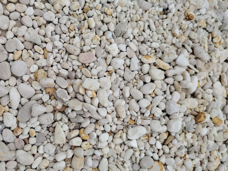 ROUND WHITE GRAVEL 8-16 MM