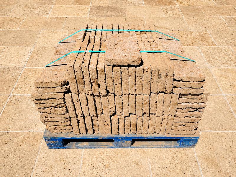 Piastrella 37x20x4/4.5 MARRONE