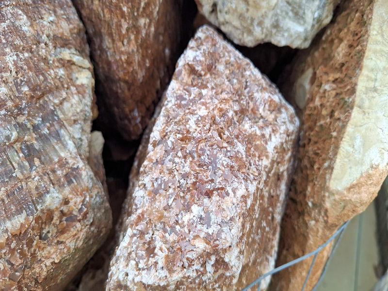 Vedi le altre foto - ROCCIA DI QUARZO ROCK QUARTZ