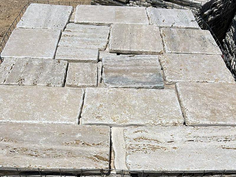 Antique Square Travertine Sp 1.7