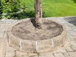 Medium Circular Flowerbed